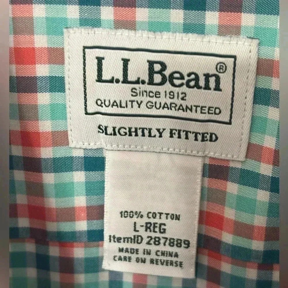 L.L. Bean Men’s Slightly Fitted Button Down - Picture 2 of 4